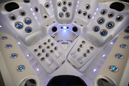 Гидромассажный СПА бассейн Joyee SPA London Гидромассажный СПА бассейн Joyee SPA London