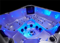 Гидромассажный спа-бассейн Joyee SPA Rome Гидромассажный спа-бассейн Joyee SPA Rome